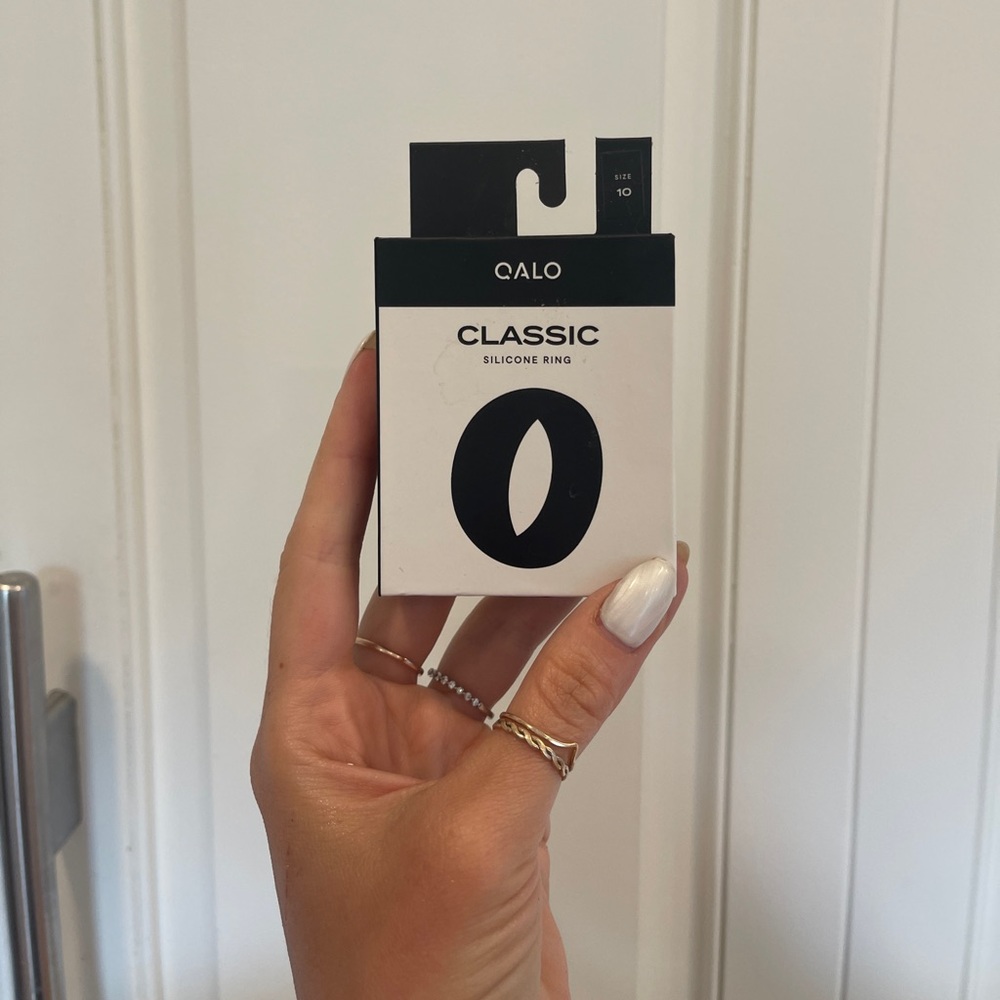 Qalo | men’s size 10 | black | new in box